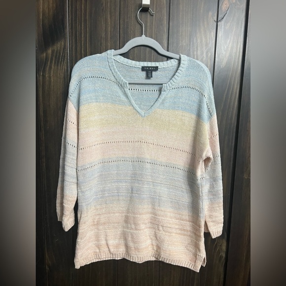 Tribal-Pastel 3/4 Sleeve Split Neck Sweater-Size:Medium - Picture 4 of 10
